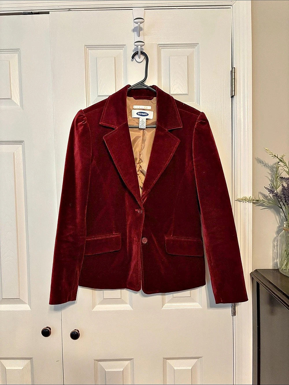 Old Navy Velvet Blazer in Red Size Medium Like New